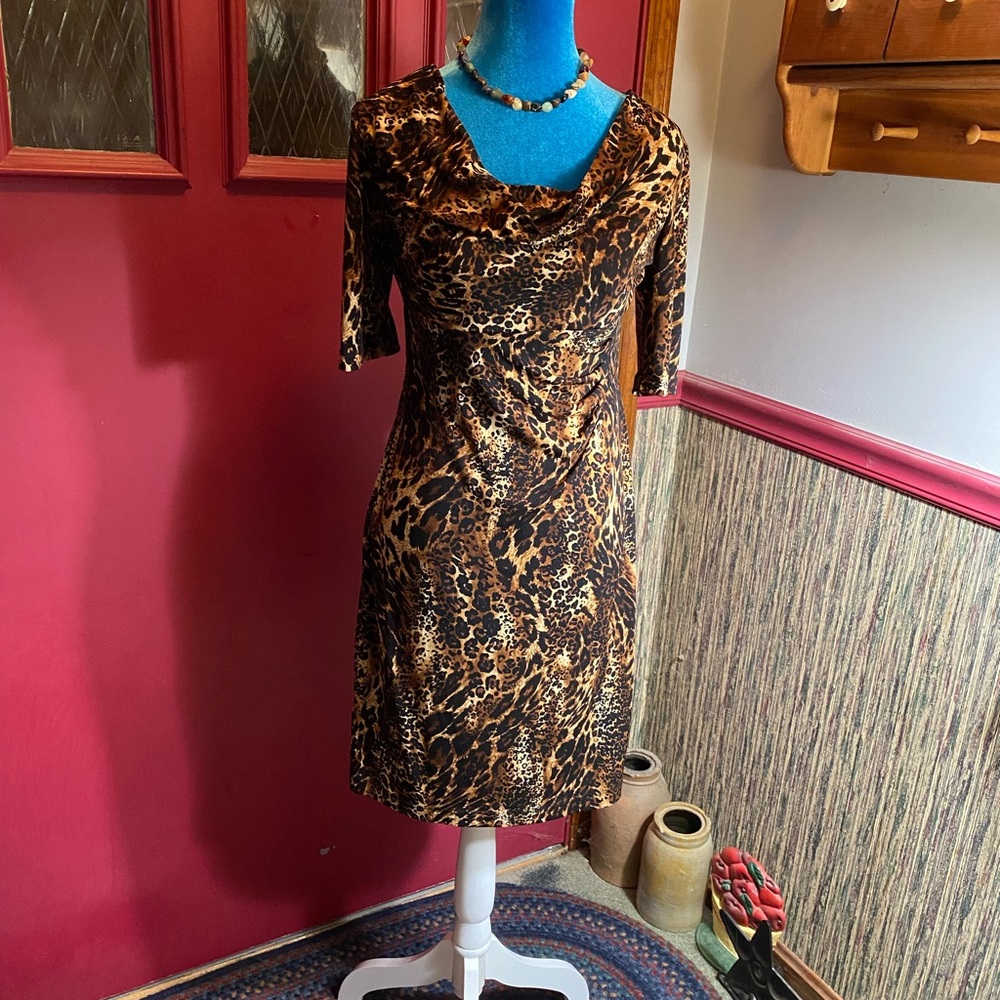 Elegant Animal Print Midi Dress - Picture 4 of 6